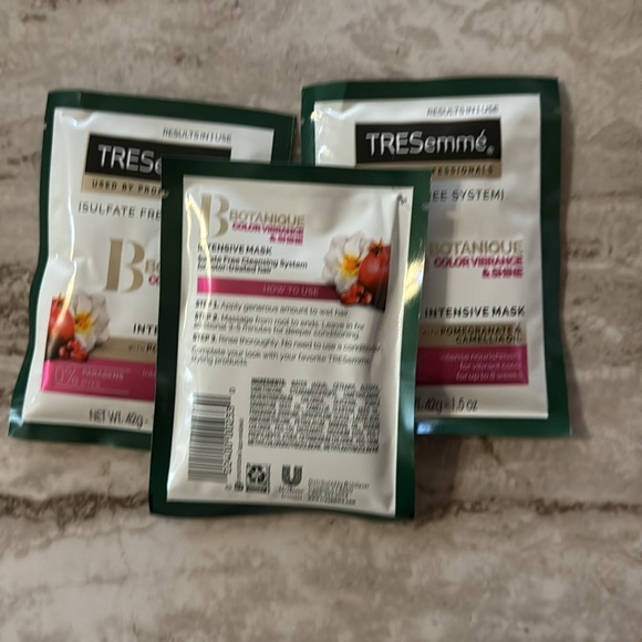 New! Tresemme Hair Mask Botanique Nourish & Replenish Packettes 1.5 Ounce. Aloe - Picture 2 of 4